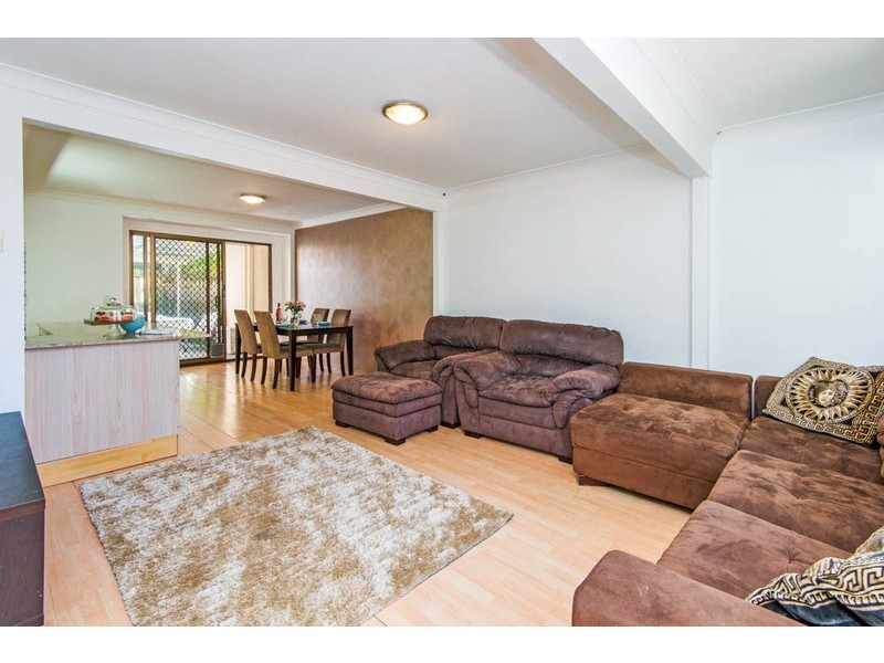 10/71 Olsen Avenue, Labrador QLD 4215