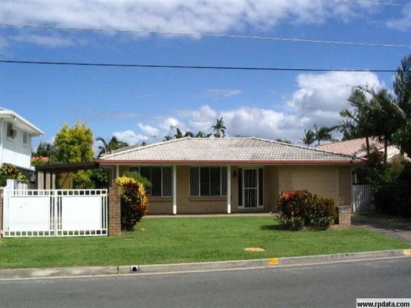 14 SHOVELLER Avenue, Paradise Point QLD 4216