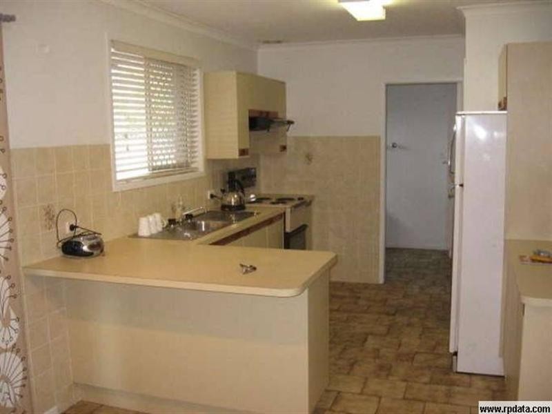 14 SHOVELLER Avenue, Paradise Point QLD 4216