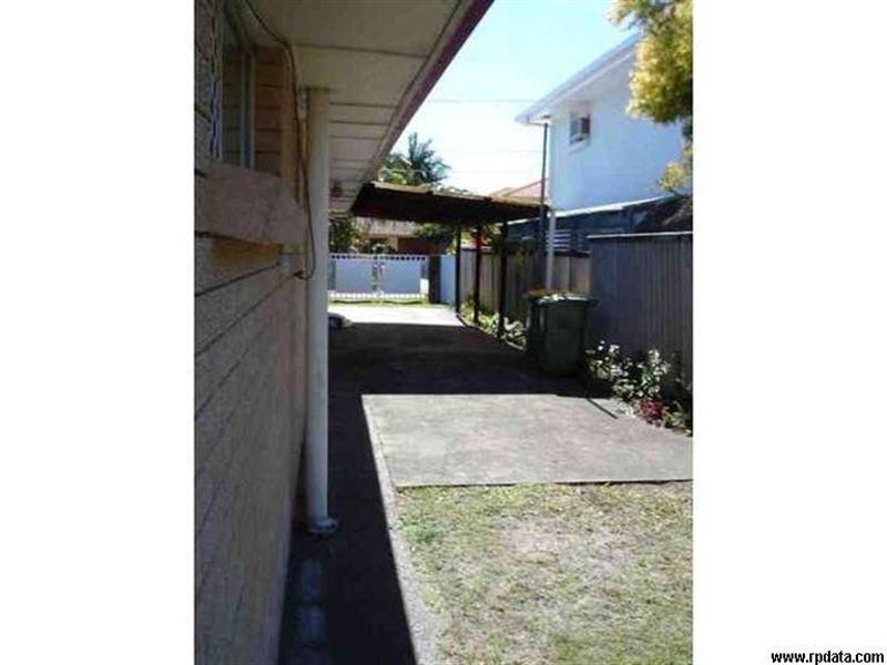 14 SHOVELLER Avenue, Paradise Point QLD 4216