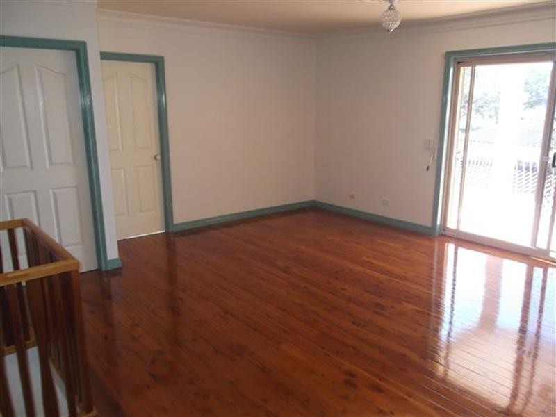 12 Barnard Street, Biggera Waters QLD 4216