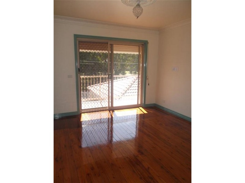 12 Barnard Street, Biggera Waters QLD 4216