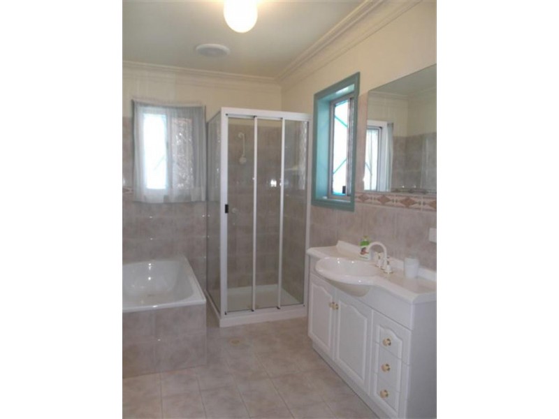 12 Barnard Street, Biggera Waters QLD 4216