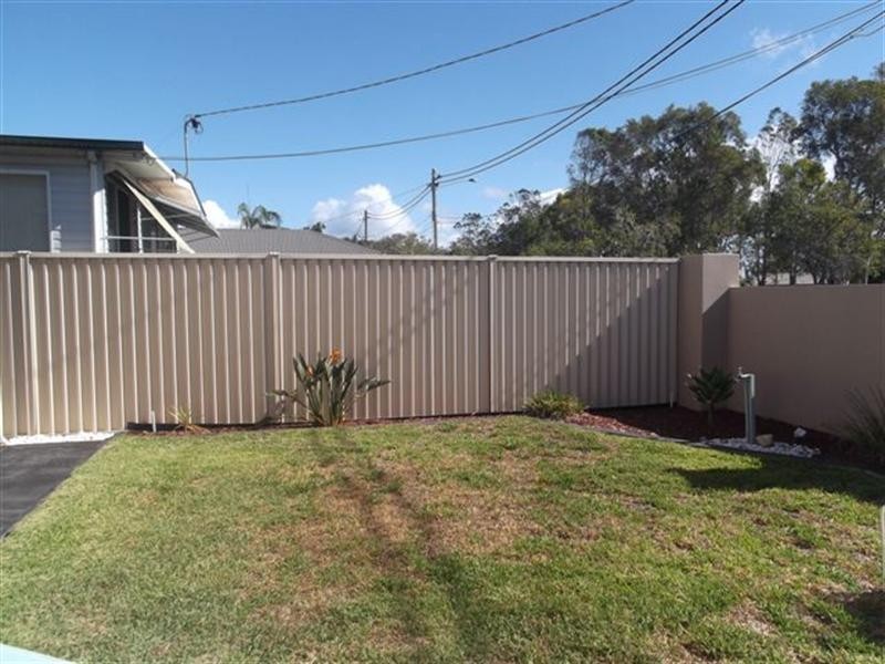 12 Barnard Street, Biggera Waters QLD 4216