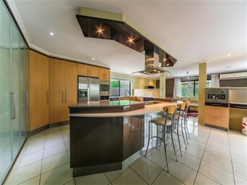 38 Oregon Way, Oxenford QLD 4210