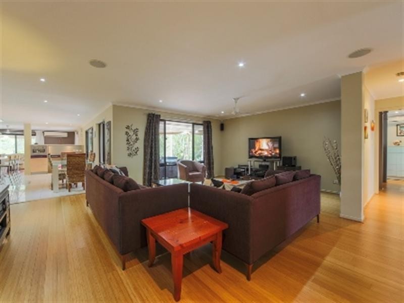 38 Oregon Way, Oxenford QLD 4210