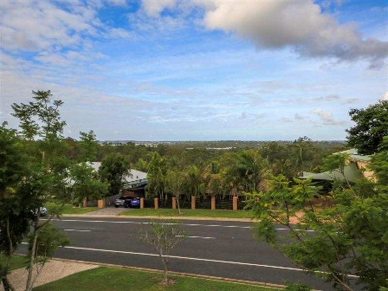 38 Oregon Way, Oxenford QLD 4210