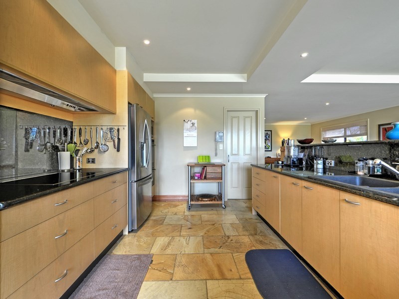 7 Kavieng Crescent, Runaway Bay QLD 4216