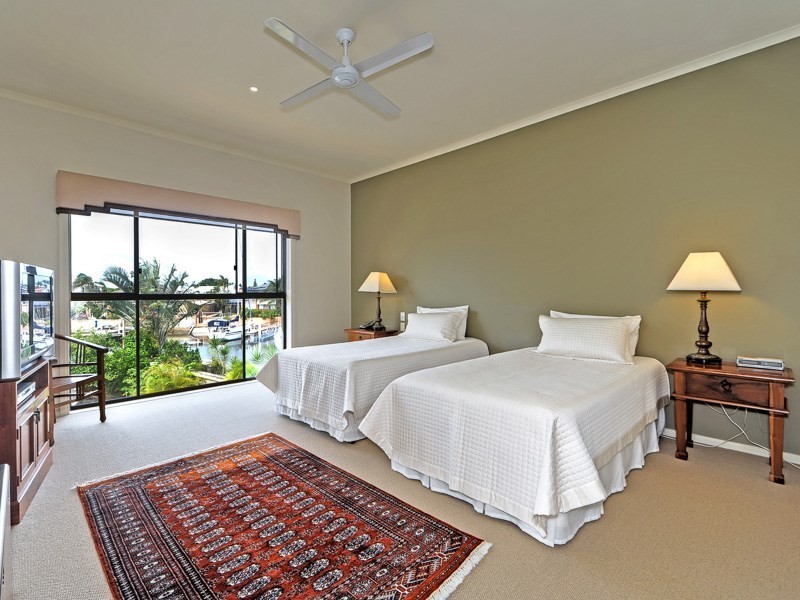 7 Kavieng Crescent, Runaway Bay QLD 4216