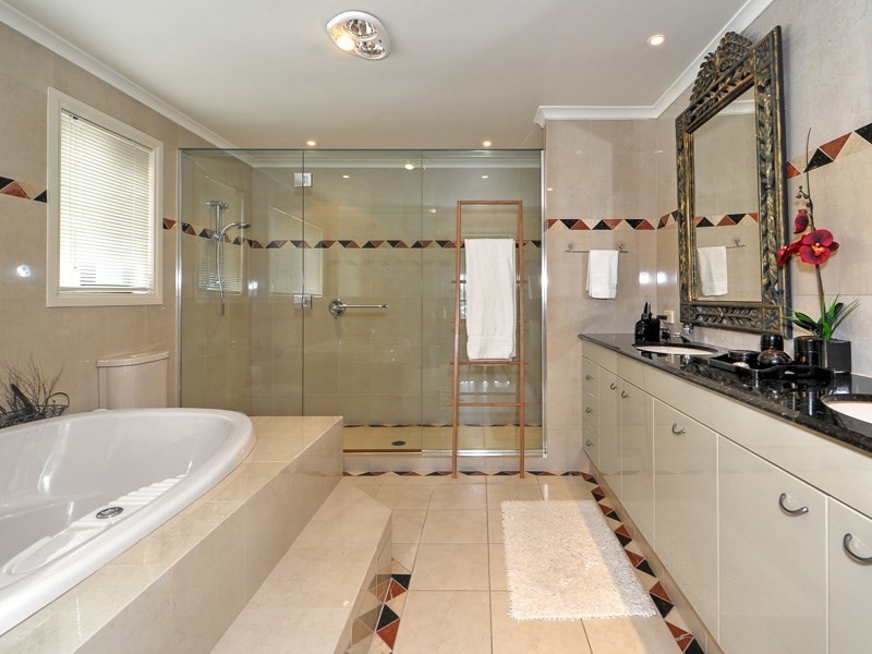 7 Kavieng Crescent, Runaway Bay QLD 4216