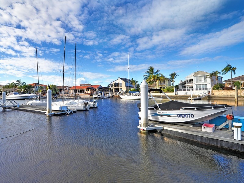 7 Kavieng Crescent, Runaway Bay QLD 4216