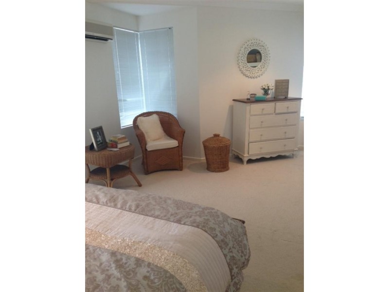 4/17 Thelma Avenue, Biggera Waters QLD 4216