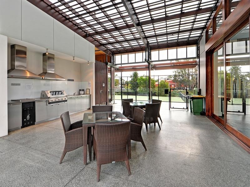 1/323 Bayview Street, Hollywell QLD 4216