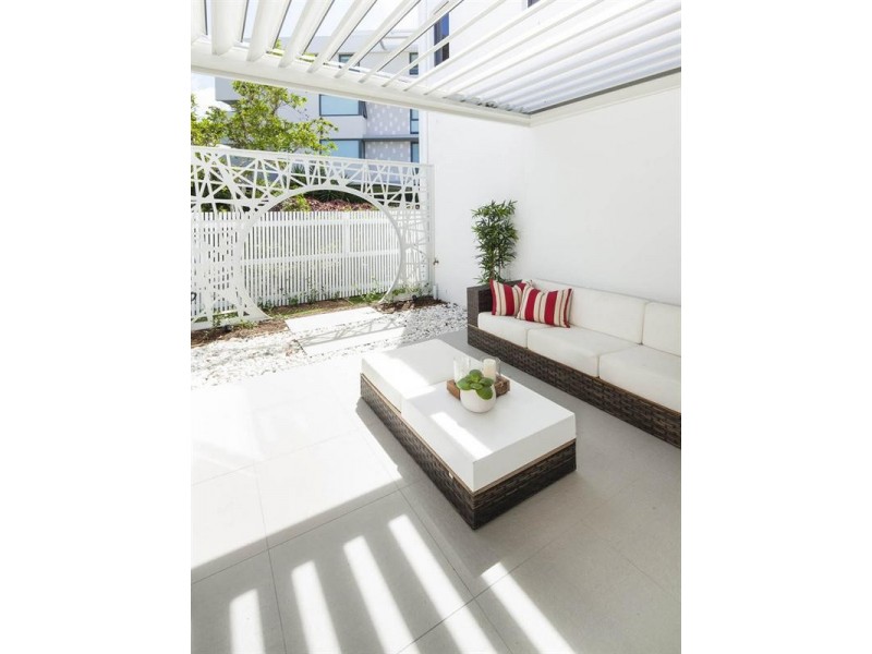 5/323 Bayview Street, Hollywell QLD 4216