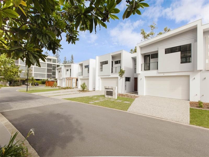8/323 Bayview Street, Hollywell QLD 4216