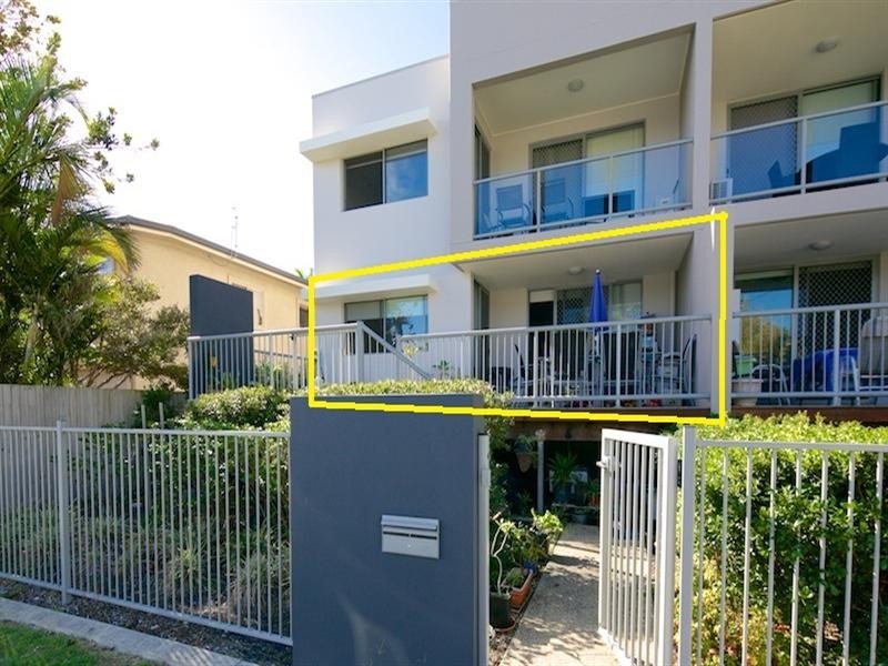 1/12-18 Bayview Street, Runaway Bay QLD 4216