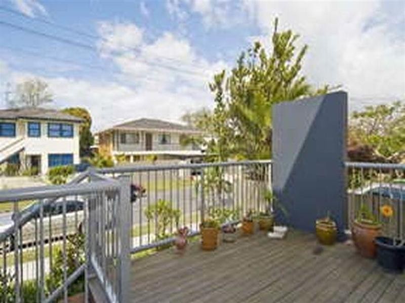 1/12-18 Bayview Street, Runaway Bay QLD 4216
