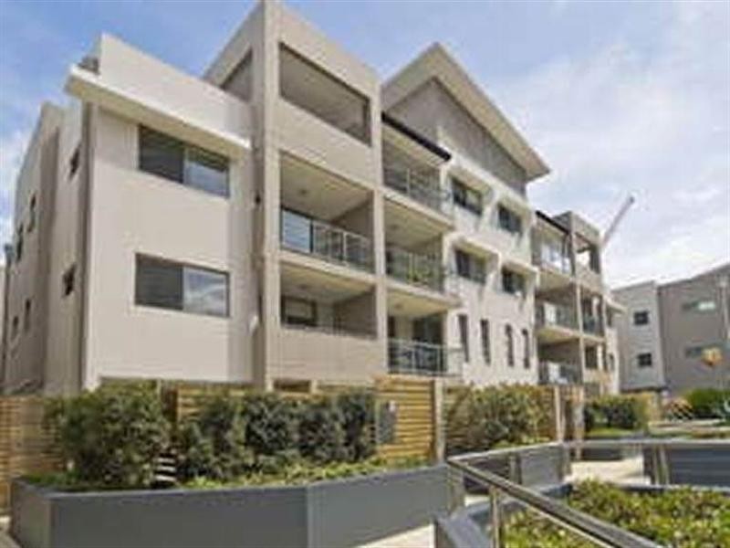 1/12-18 Bayview Street, Runaway Bay QLD 4216