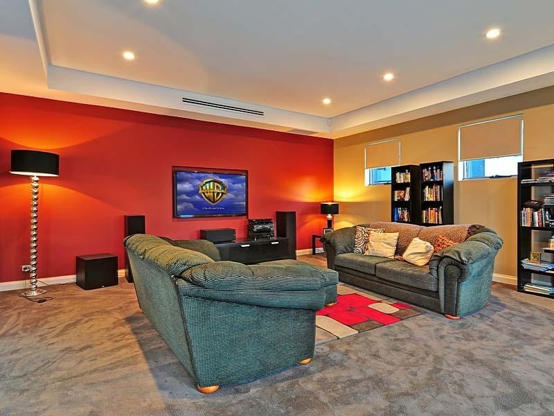 63 The Sovereign Mile, Sovereign Islands QLD 4216