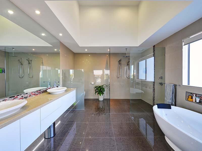 63 The Sovereign Mile, Sovereign Islands QLD 4216