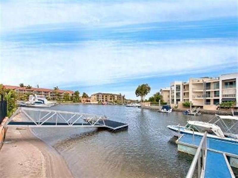 3/79 Bayview Street, Runaway Bay QLD 4216