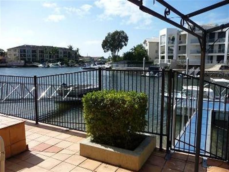 3/79 Bayview Street, Runaway Bay QLD 4216