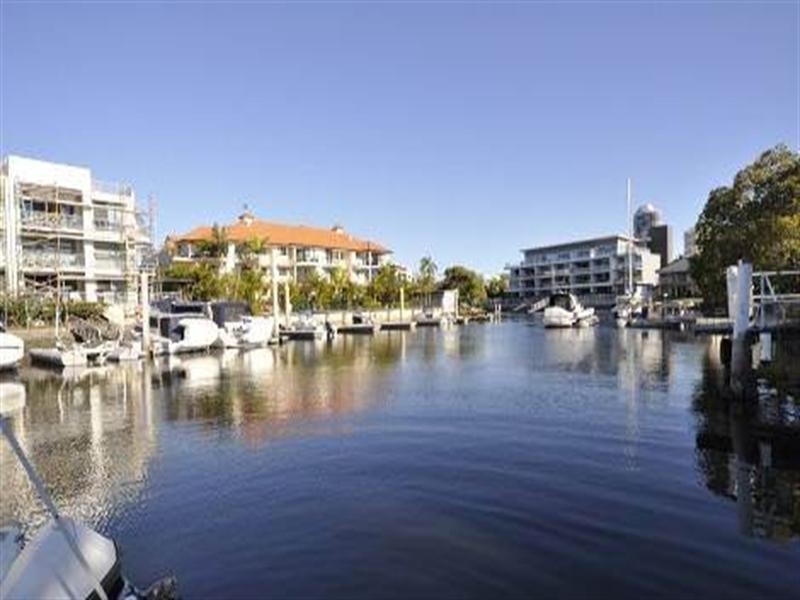 3/79 Bayview Street, Runaway Bay QLD 4216