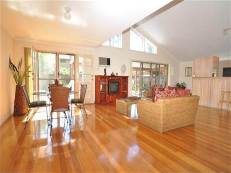 7 Sunbird Avenue, Paradise Point QLD 4216