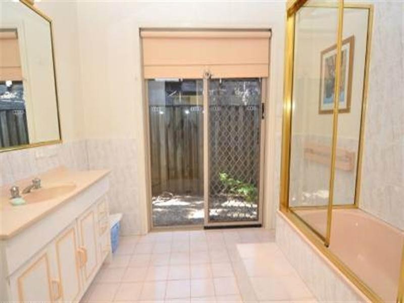 7 Sunbird Avenue, Paradise Point QLD 4216