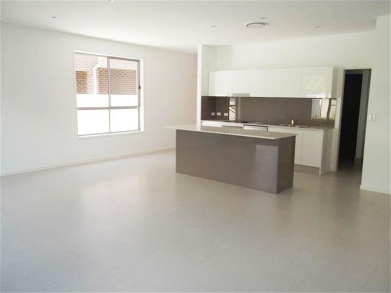 2/8 Compass Drive, Biggera Waters QLD 4216