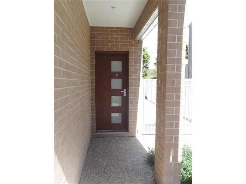 2/8 Compass Drive, Biggera Waters QLD 4216