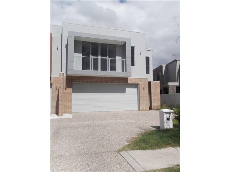 2/8 Compass Drive, Biggera Waters QLD 4216