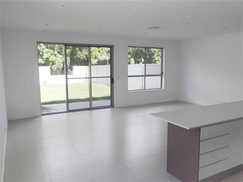 1/8 Compass Drive, Biggera Waters QLD 4216