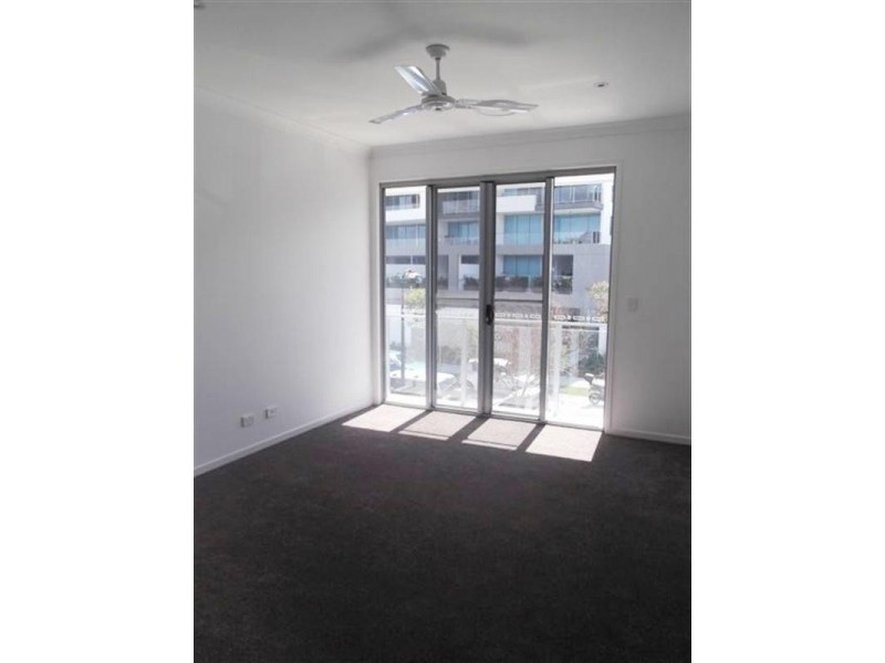 1/8 Compass Drive, Biggera Waters QLD 4216