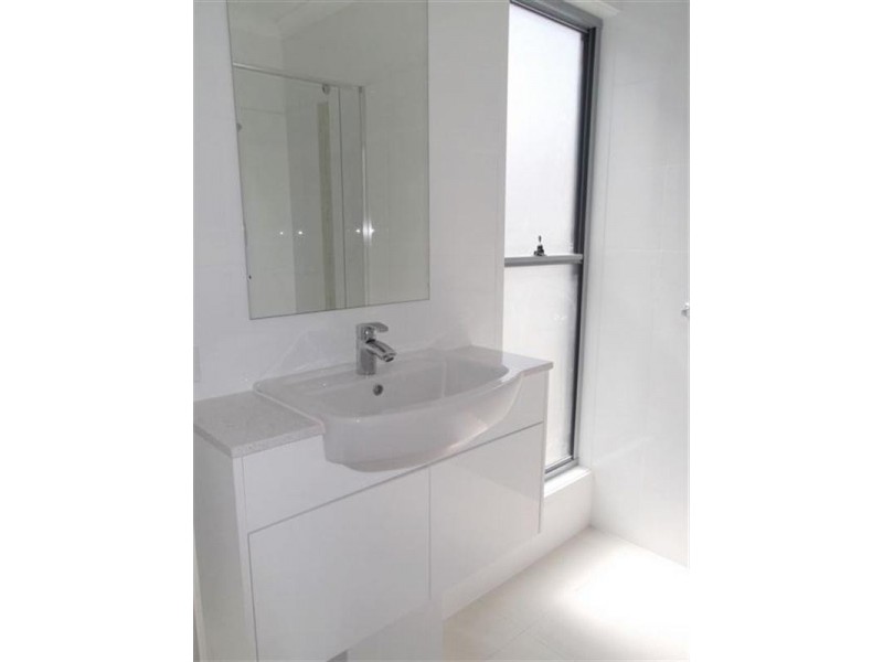 1/8 Compass Drive, Biggera Waters QLD 4216