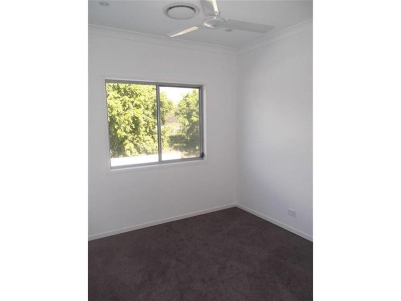 1/8 Compass Drive, Biggera Waters QLD 4216