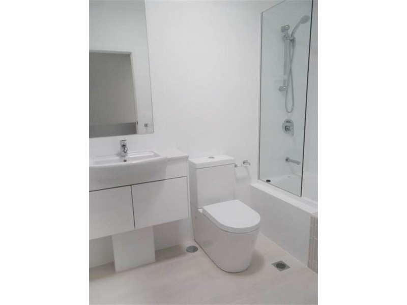 1/8 Compass Drive, Biggera Waters QLD 4216