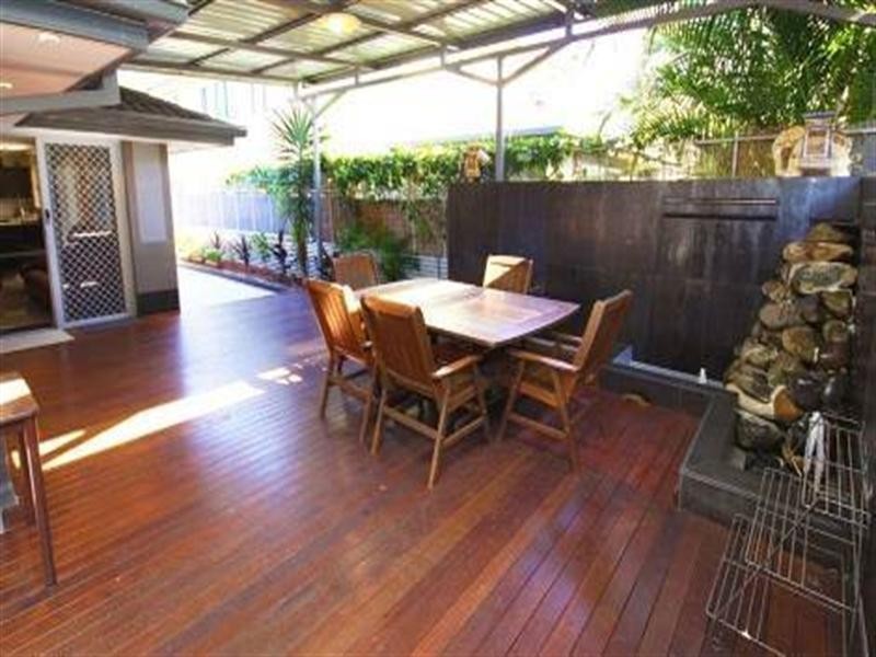 11 Yulia Street, Coombabah QLD 4216