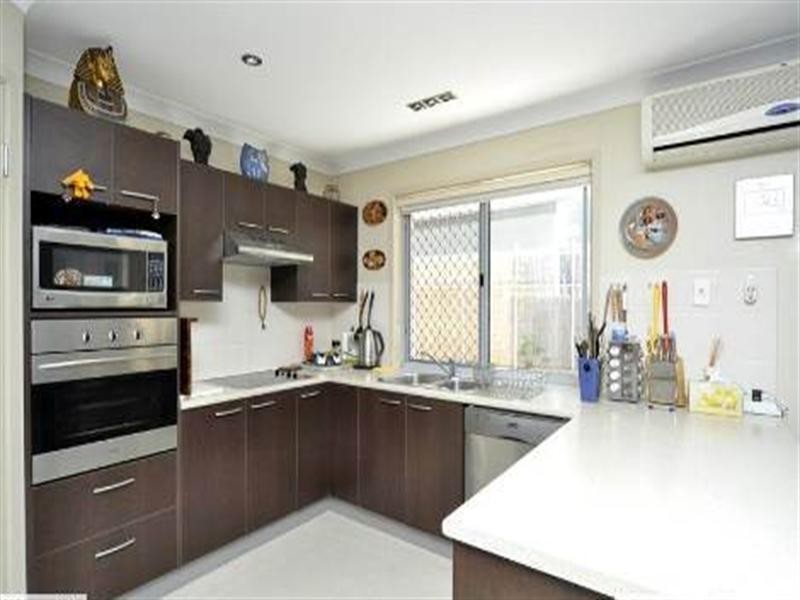 11 Yulia Street, Coombabah QLD 4216