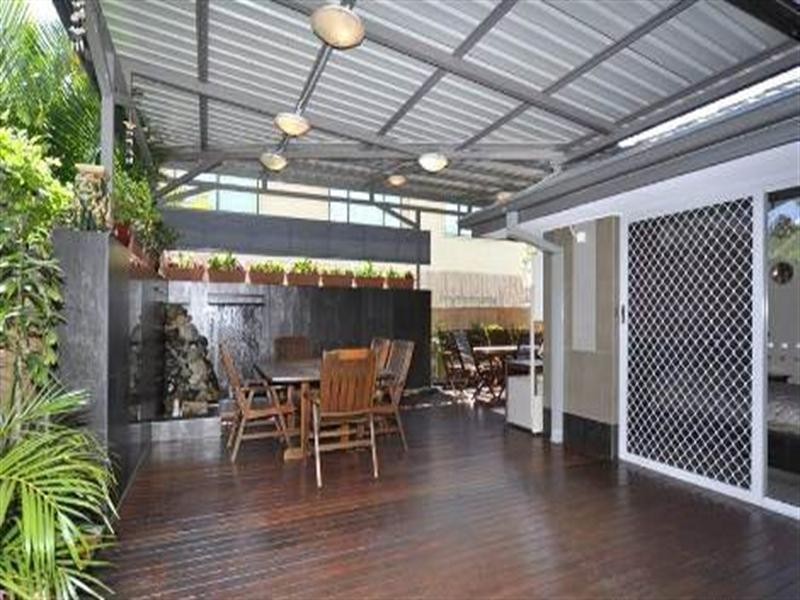 11 Yulia Street, Coombabah QLD 4216