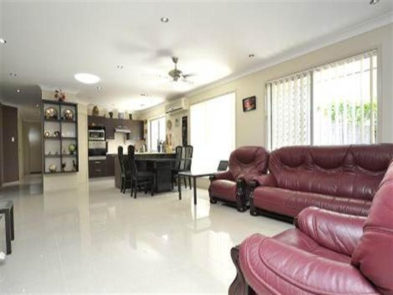 11 Yulia Street, Coombabah QLD 4216