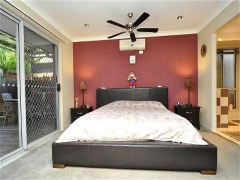 11 Yulia Street, Coombabah QLD 4216