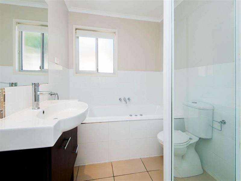 37 Mungera Street, Runaway Bay QLD 4216