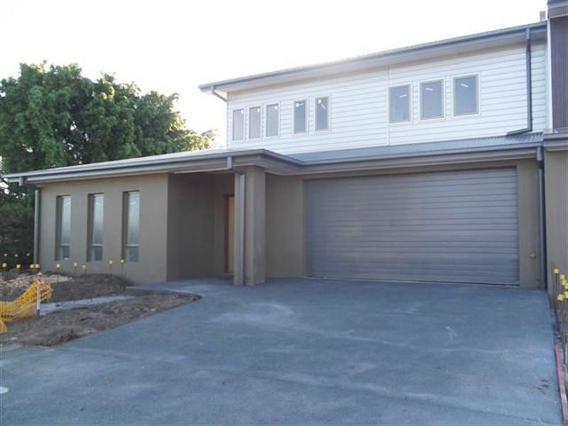 1/2 Compass Drive, Biggera Waters QLD 4216