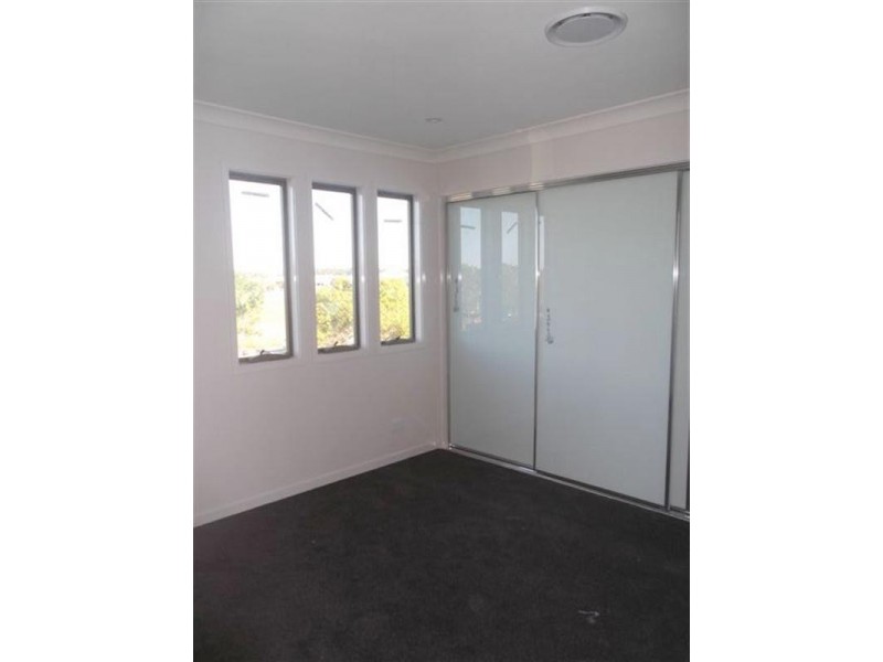 1/2 Compass Drive, Biggera Waters QLD 4216