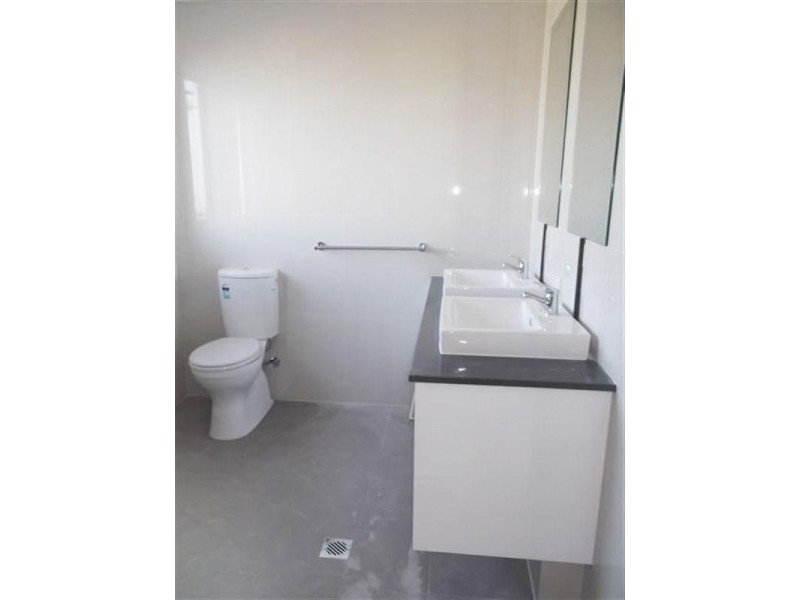 1/2 Compass Drive, Biggera Waters QLD 4216