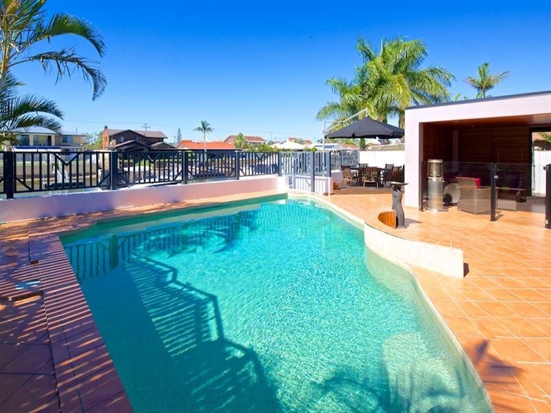 32 Walter Raleigh Crescent, Hollywell QLD 4216