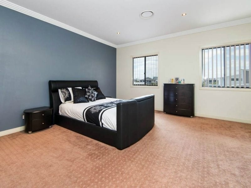 100 Compass Drive, Biggera Waters QLD 4216