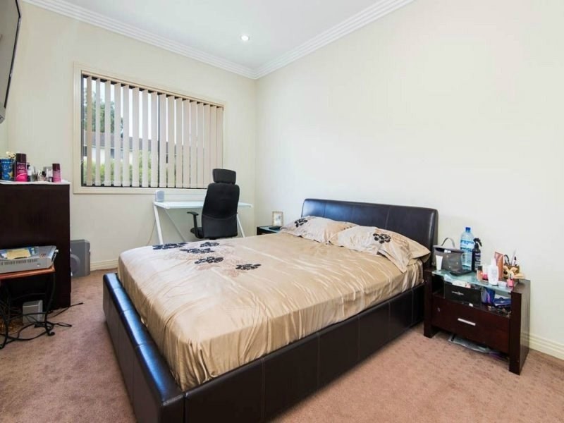 100 Compass Drive, Biggera Waters QLD 4216