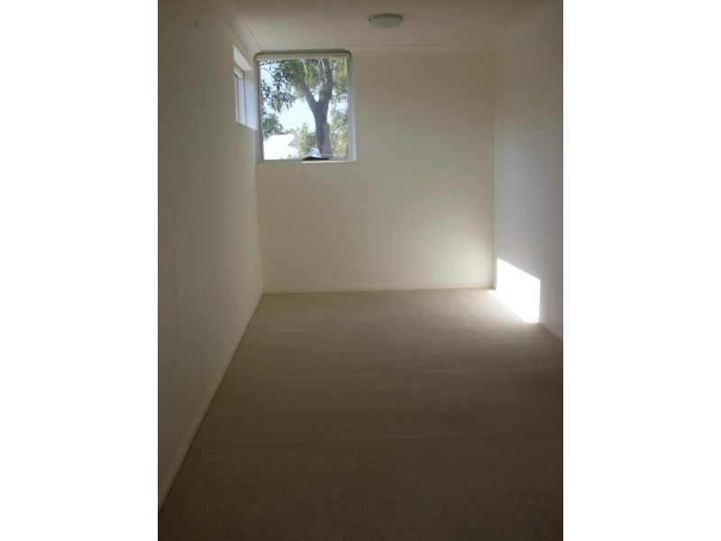 12/5 Carey Lane, Southport QLD 4215